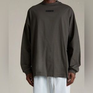 Fear of god Essentials